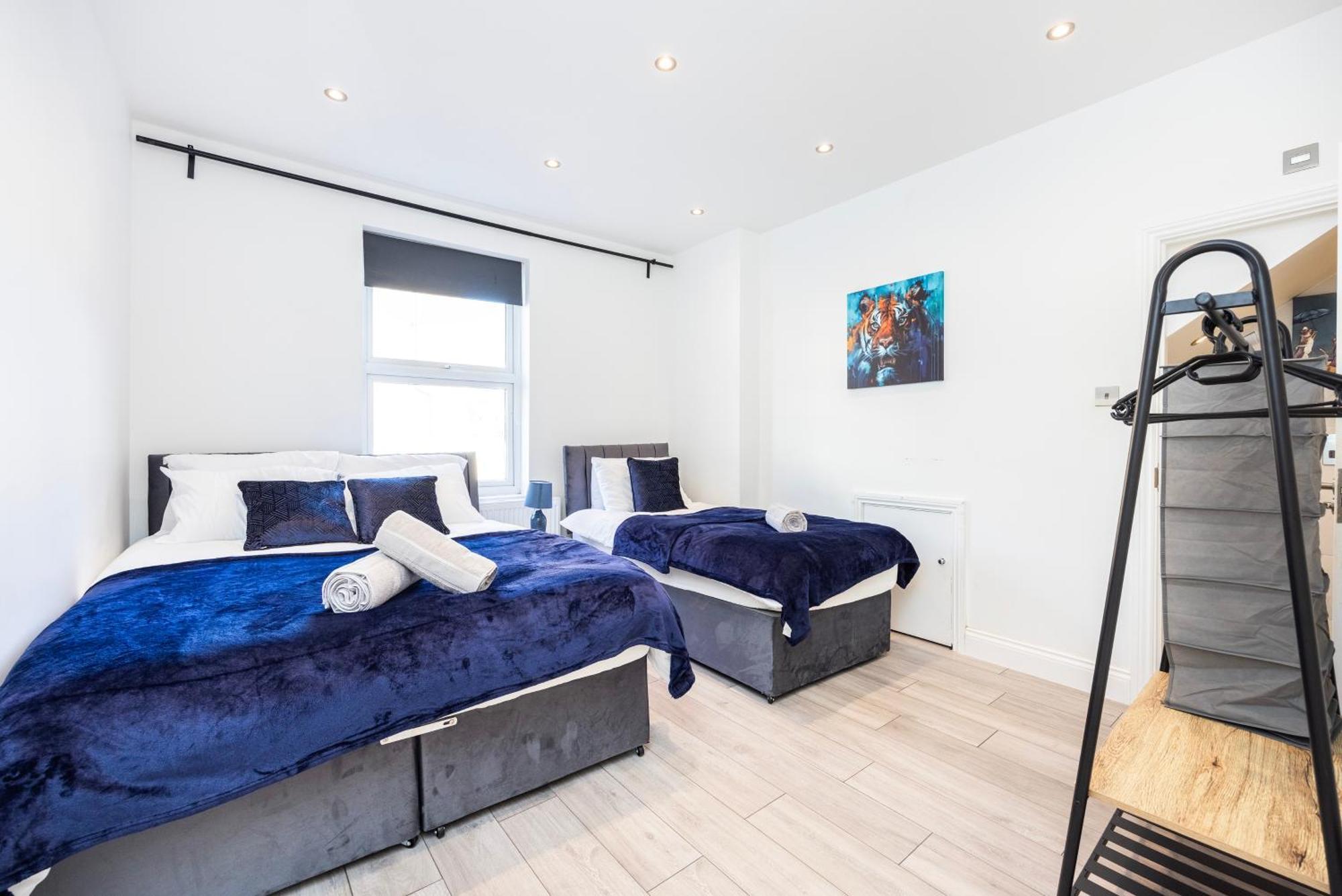 Modern 3 Bedroom With Ensuite Appartamento *