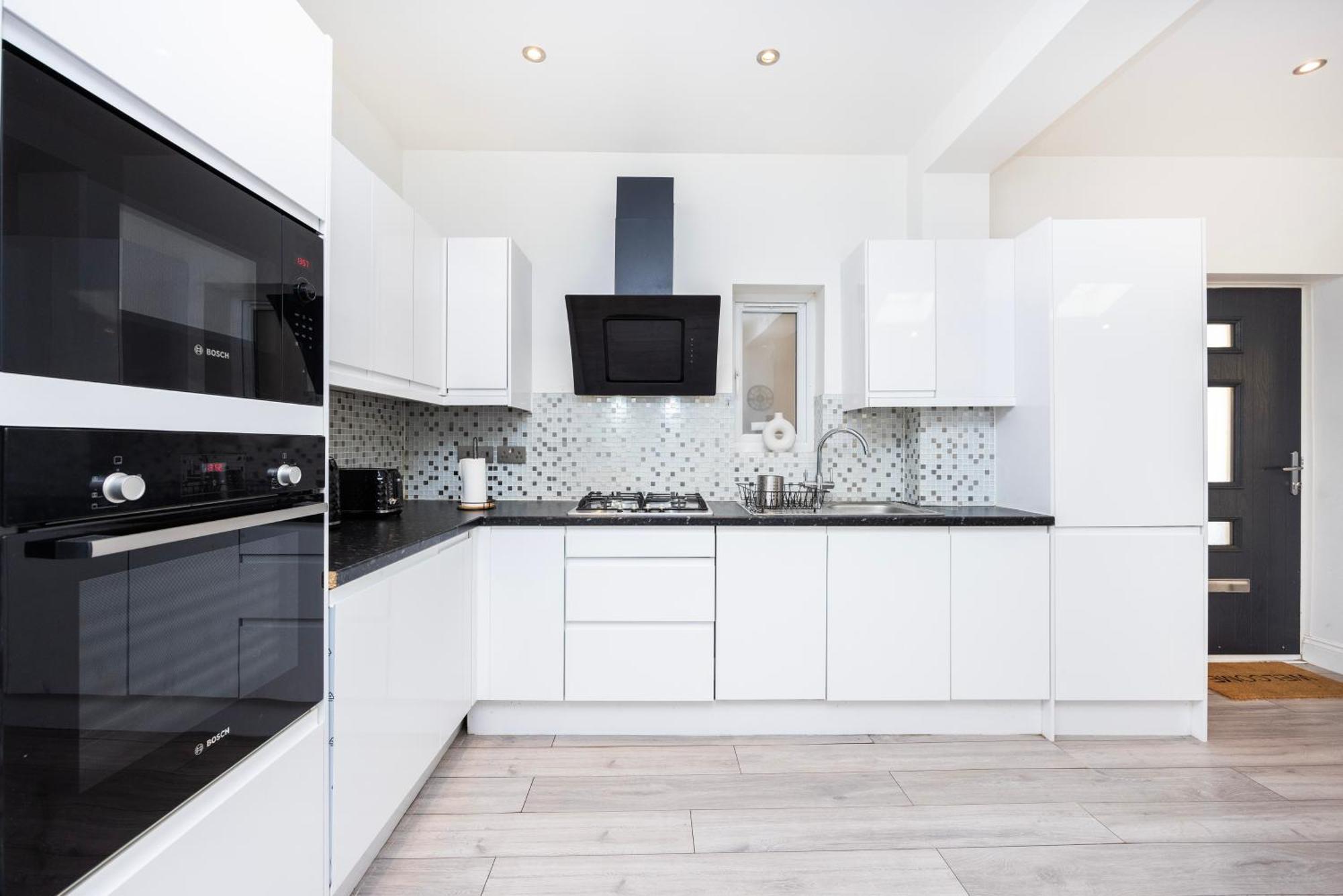 Appartamento Modern 3 Bedroom With Ensuite *