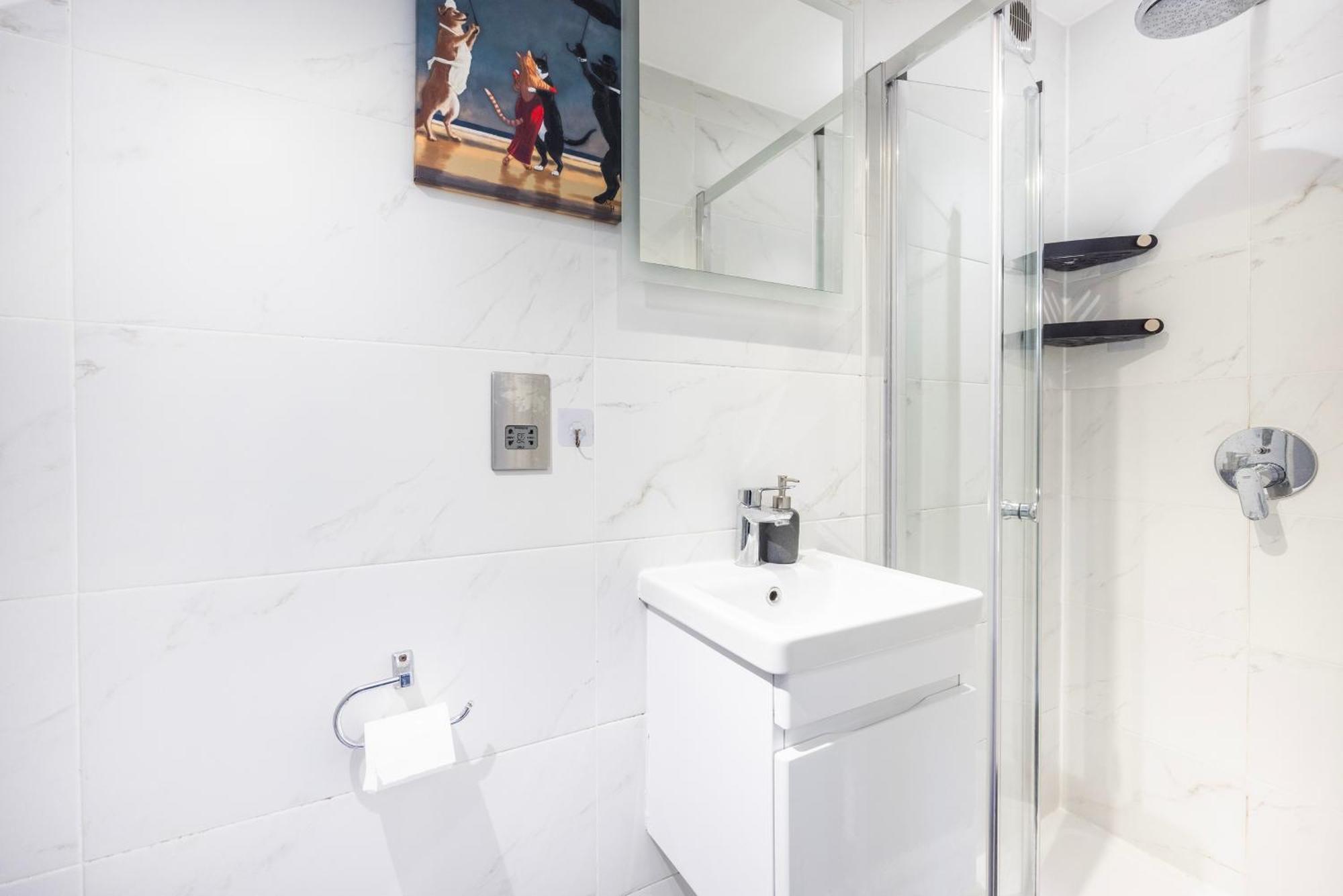 Modern 3 Bedroom With Ensuite *