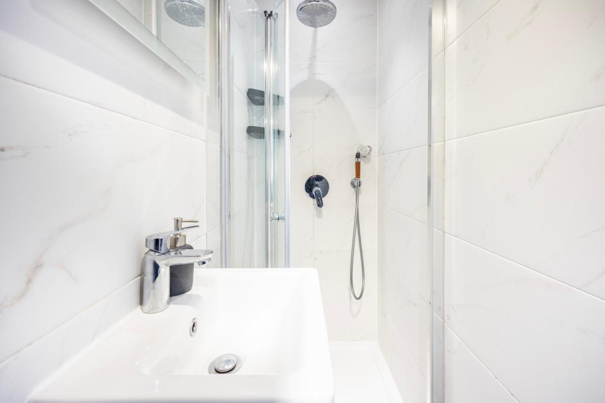 Modern 3 Bedroom With Ensuite * Londra