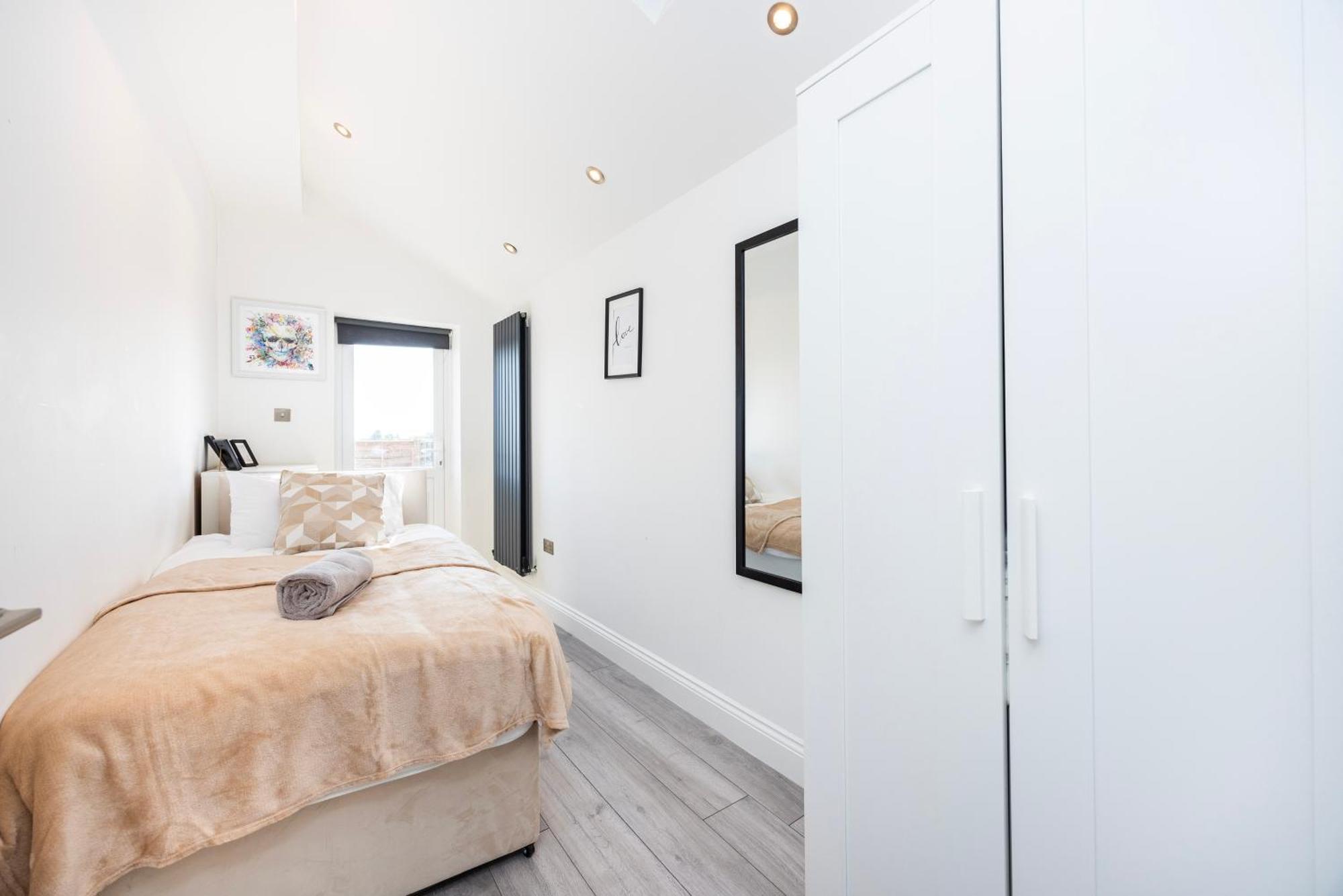 Appartamento Modern 3 Bedroom With Ensuite *